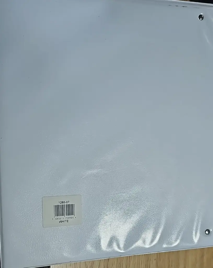    كلاسير عريض جلد ابيض 