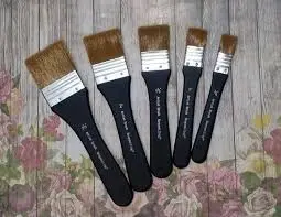 ريشة دهان artist brush keep smiling