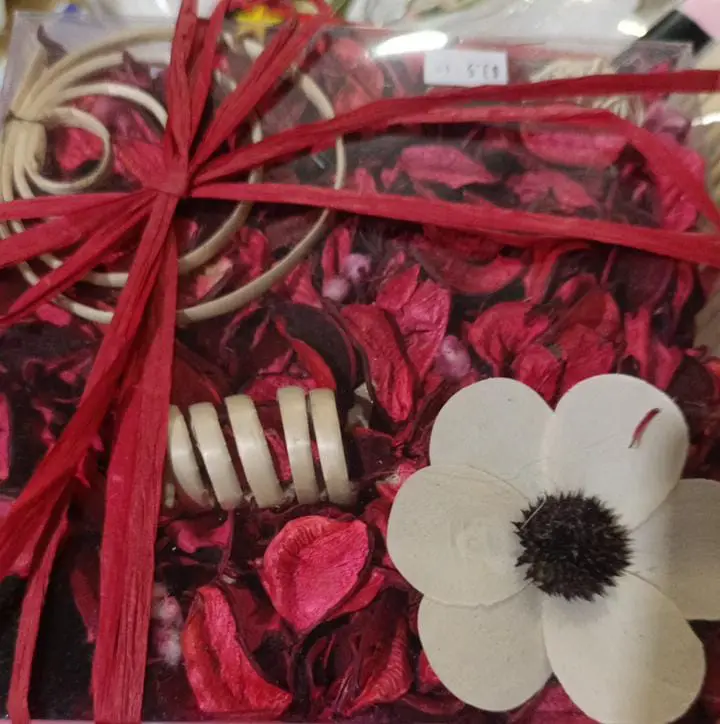 [55-2] ورد مجفف 200غ بعلبة